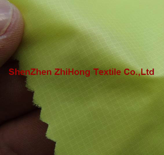 Diamond lattice polyester taffeta fabric for garment